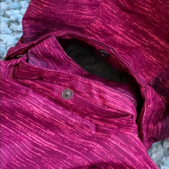 Columbia Omni-tech Snowpants and H&M winter coat - Picture 15 of 16